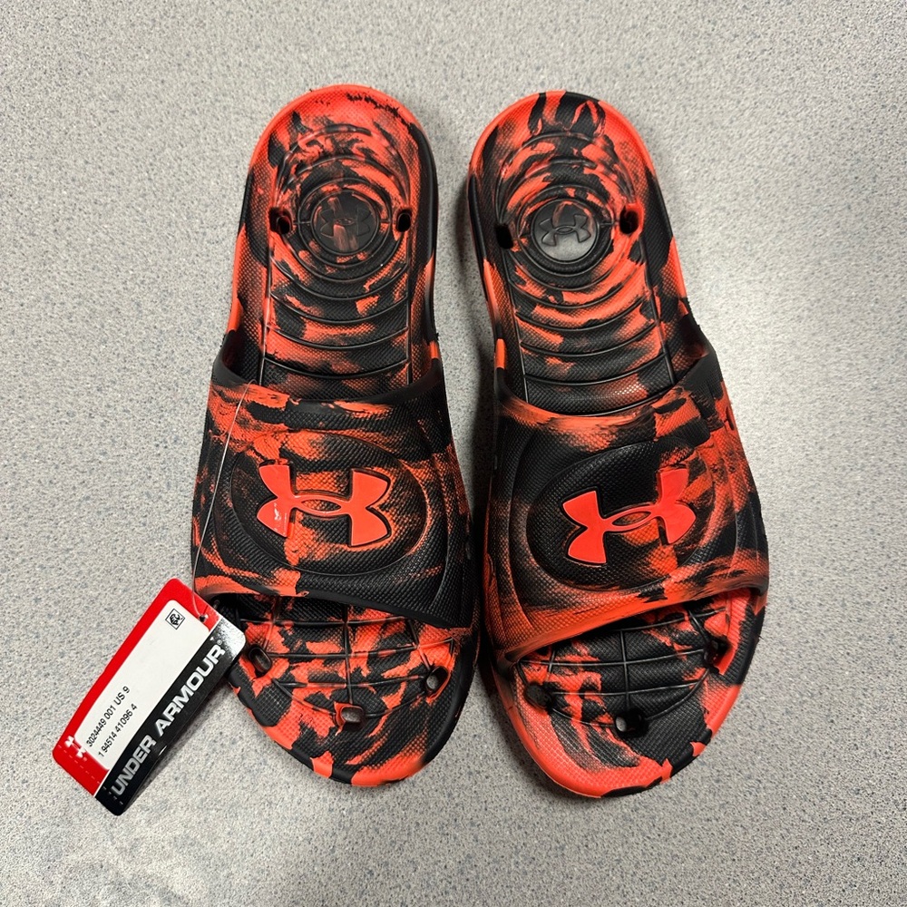 Under Armour slides, men’s size 9